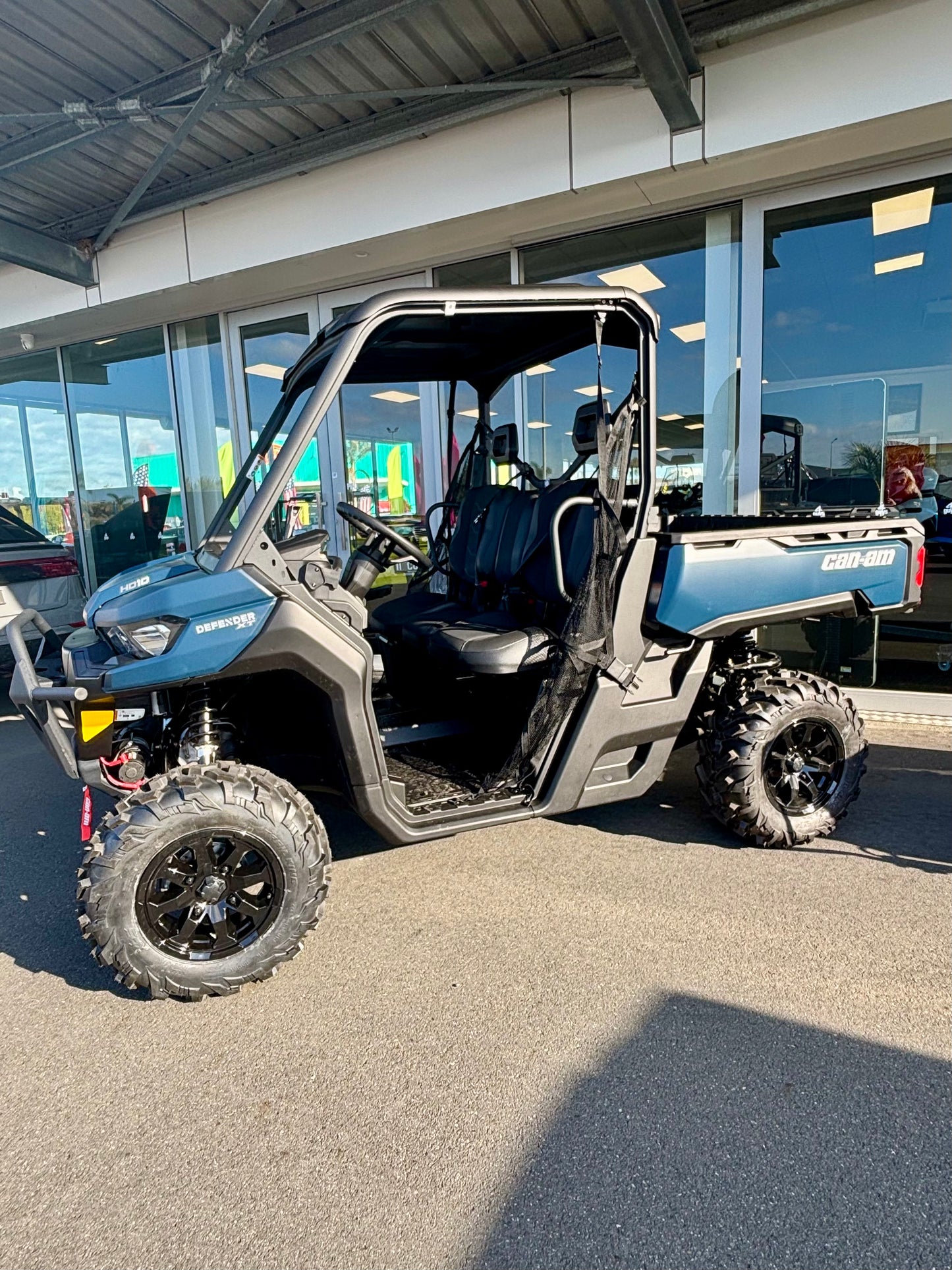 2025 Defender XT HD10