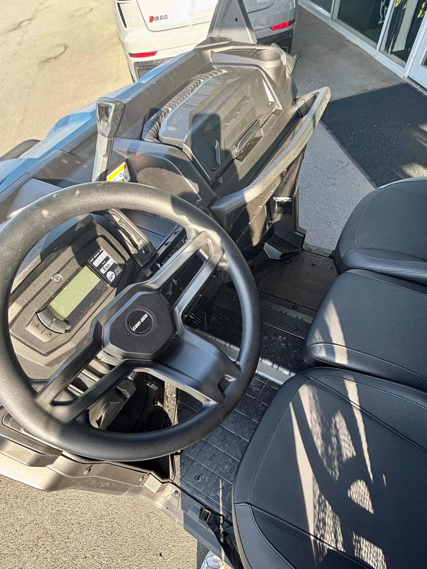 2025 Defender XT HD10