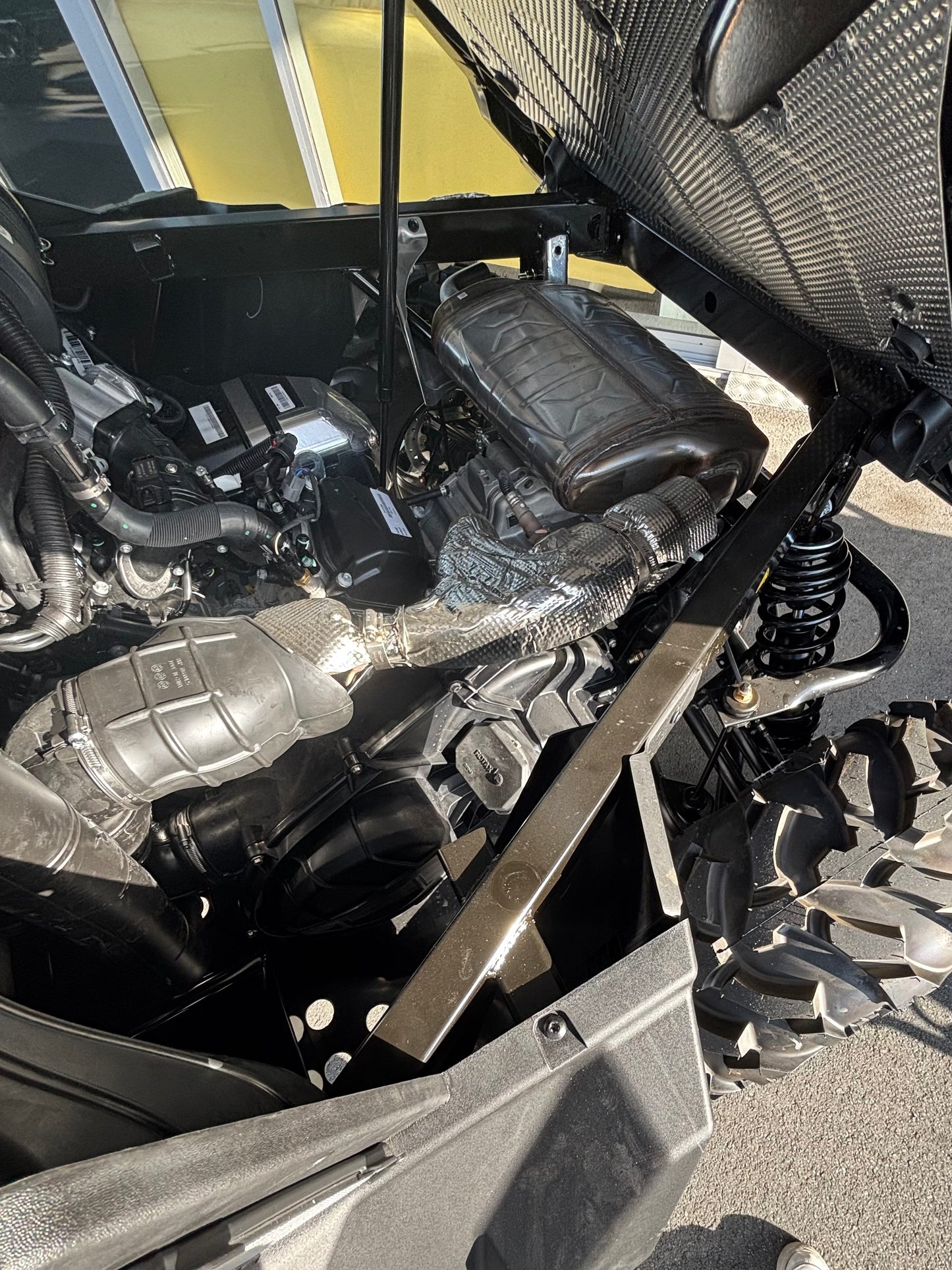 2025 Defender XT HD10