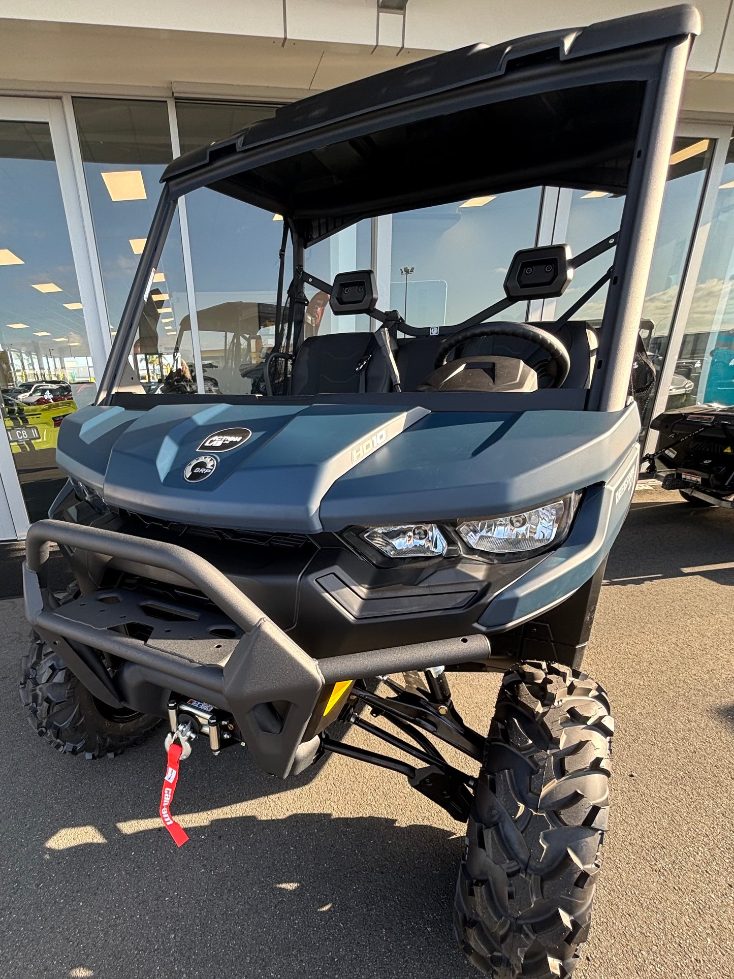 2025 Defender XT HD10