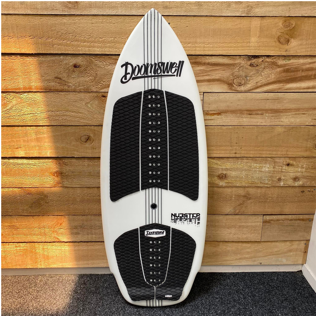 Doomswell Nubstep White 2022