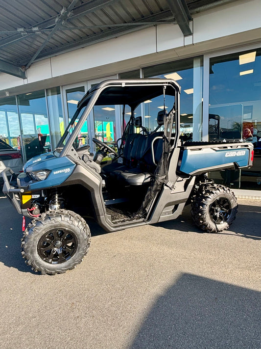 2025 Defender XT HD10