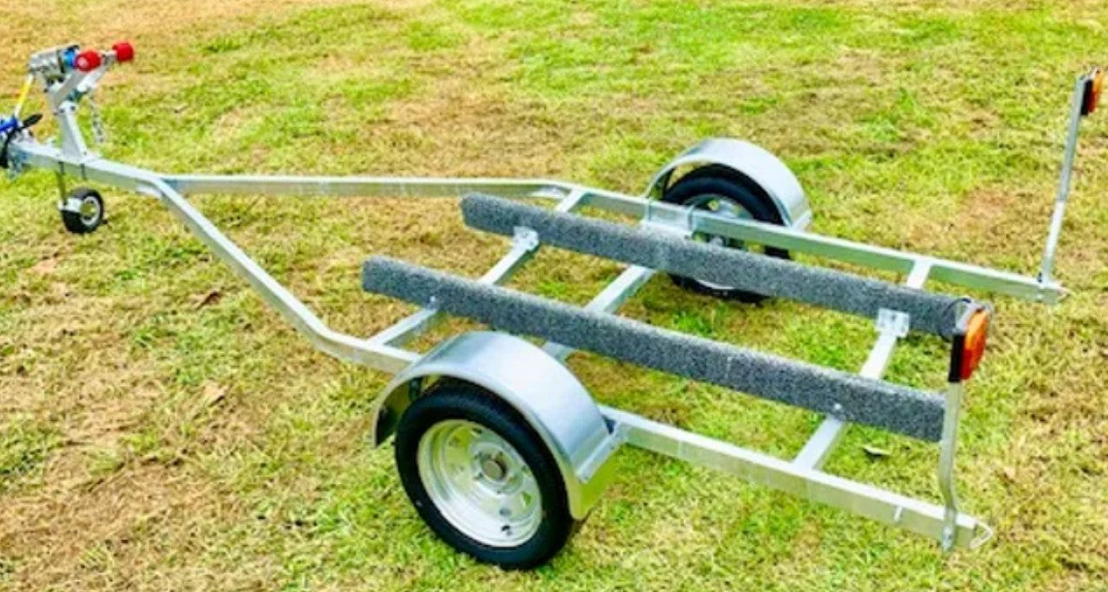 Makz Single jetski trailer with wind up jockey wheel with galv wheel